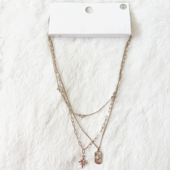 Forever 21 Jewelry - 5/$25 🩷 NWT Forever 21 Gold Layered Necklace with Star Pendants
